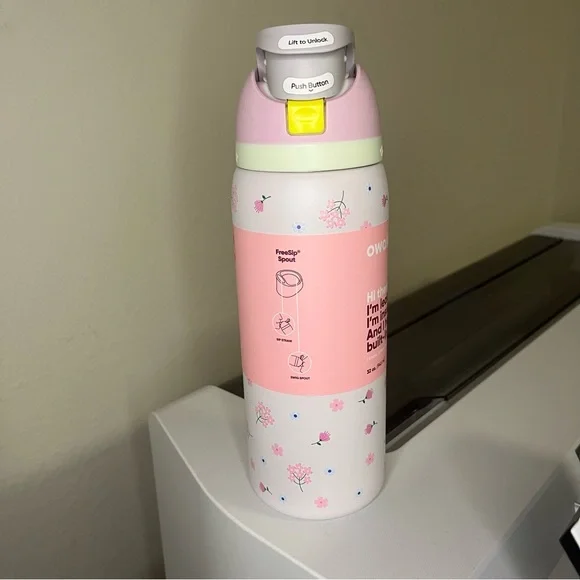 Owala 32 oz Insulated Pink Floral Water Bottle — New 🌷💐🌸
